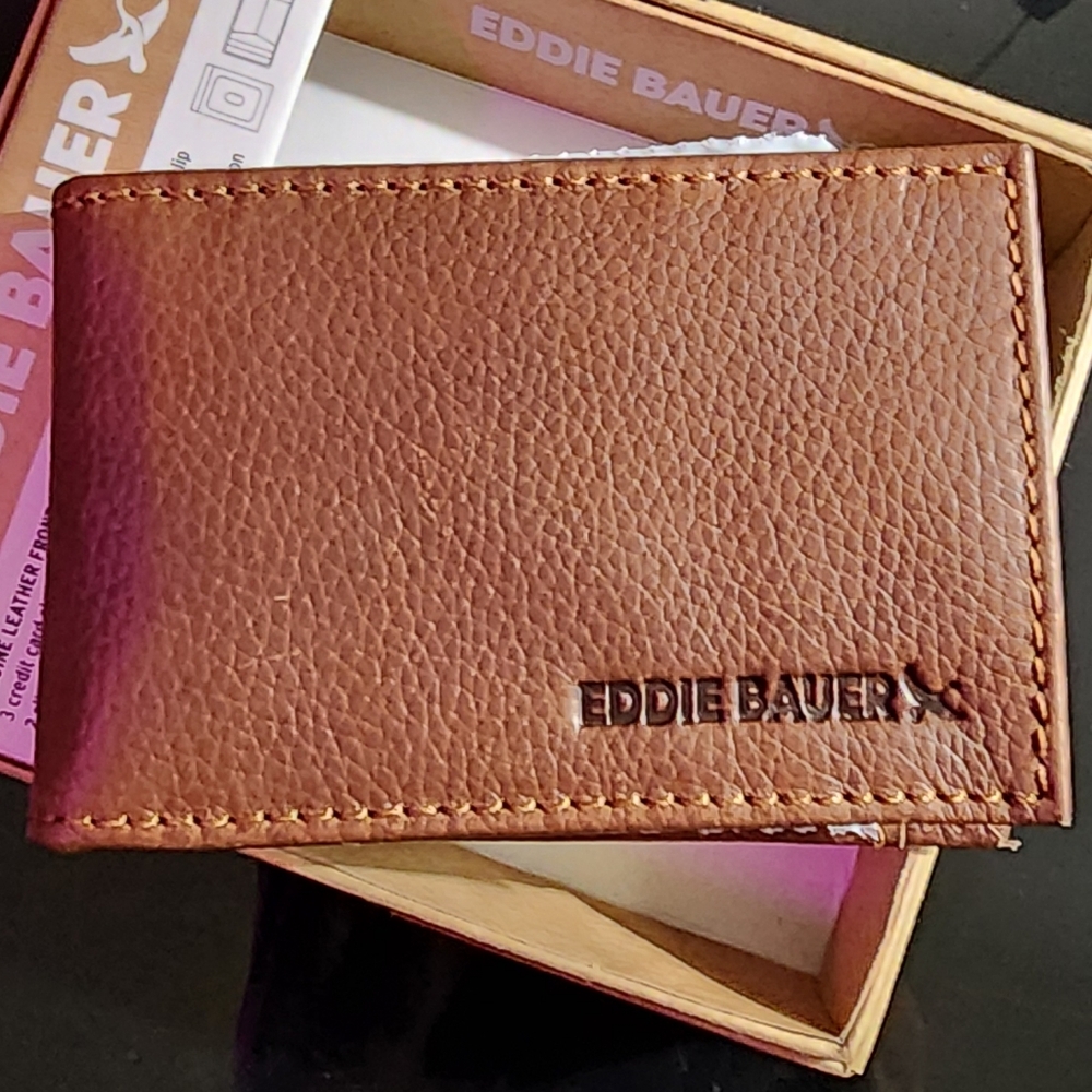 Eddie Bauer Brown Leather Card Holder